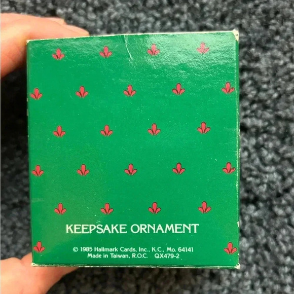 Hallmark Cinnamon Bear Candy cane Ornament Keepsake Collector Series 1985 Vintag - Picture 5 of 5